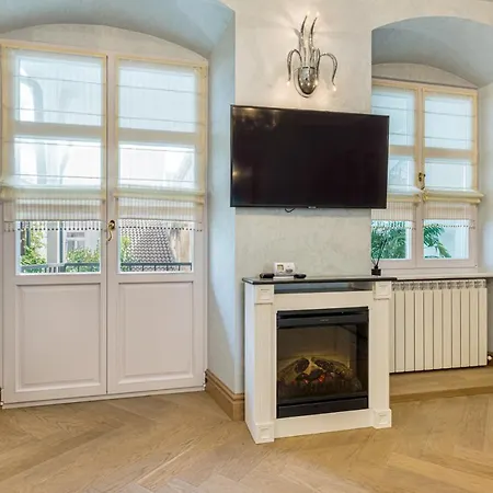 Krone Apartment Brasov