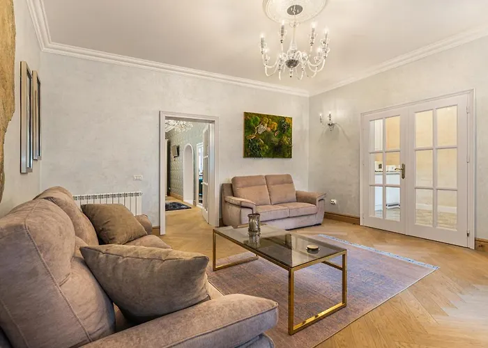 Krone Apartment Brasov